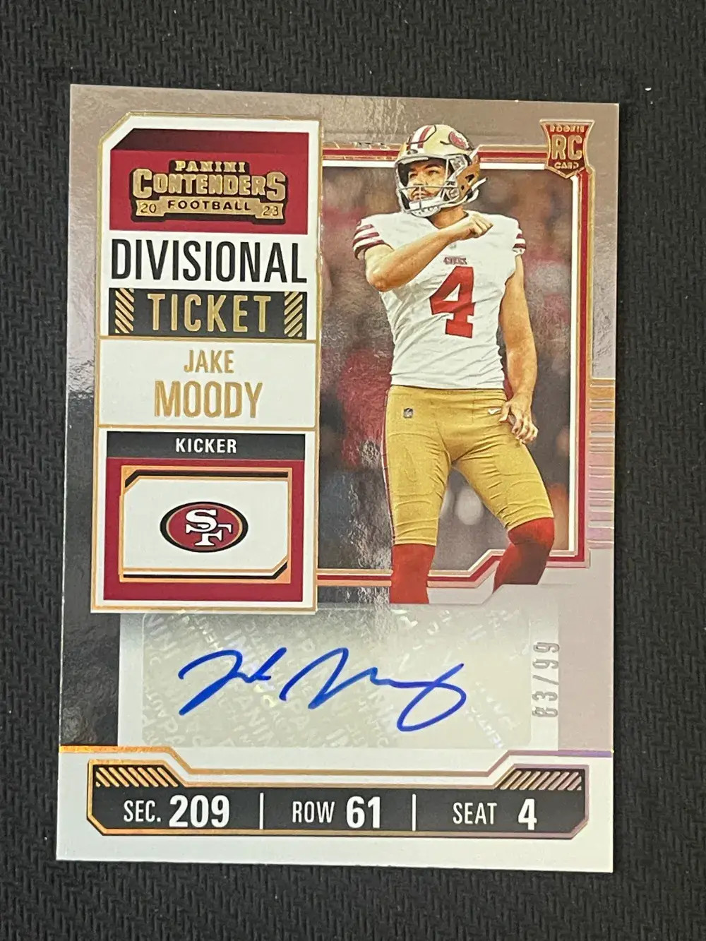 2023 Panini Contenders Divisional Ticket Auto RC #200 Jake Moody /99 Bears JP