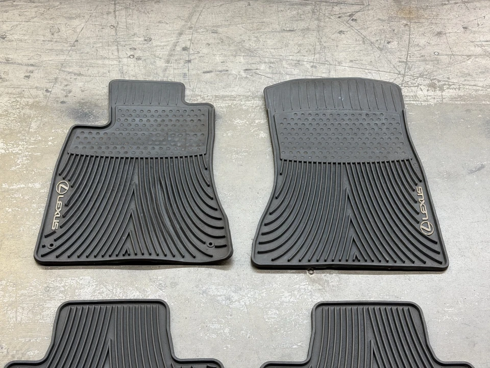 USADO: 4 alfombrillas delanteras y traseras Lexus IS250 2006-2009 para todo tipo de clima Foto 2 de 4