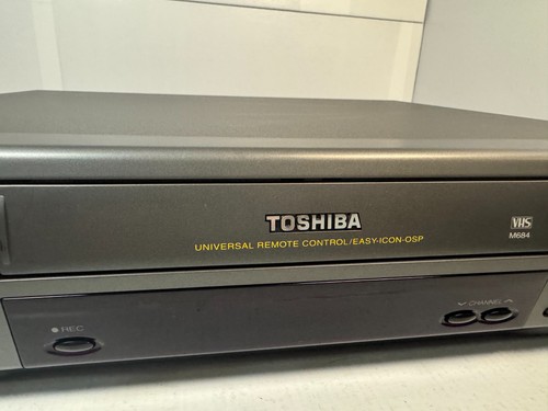 lettore/registratore videoregistratore hifi toshiba m-684 4 testine testato no telecomando - Foto 2 di 7