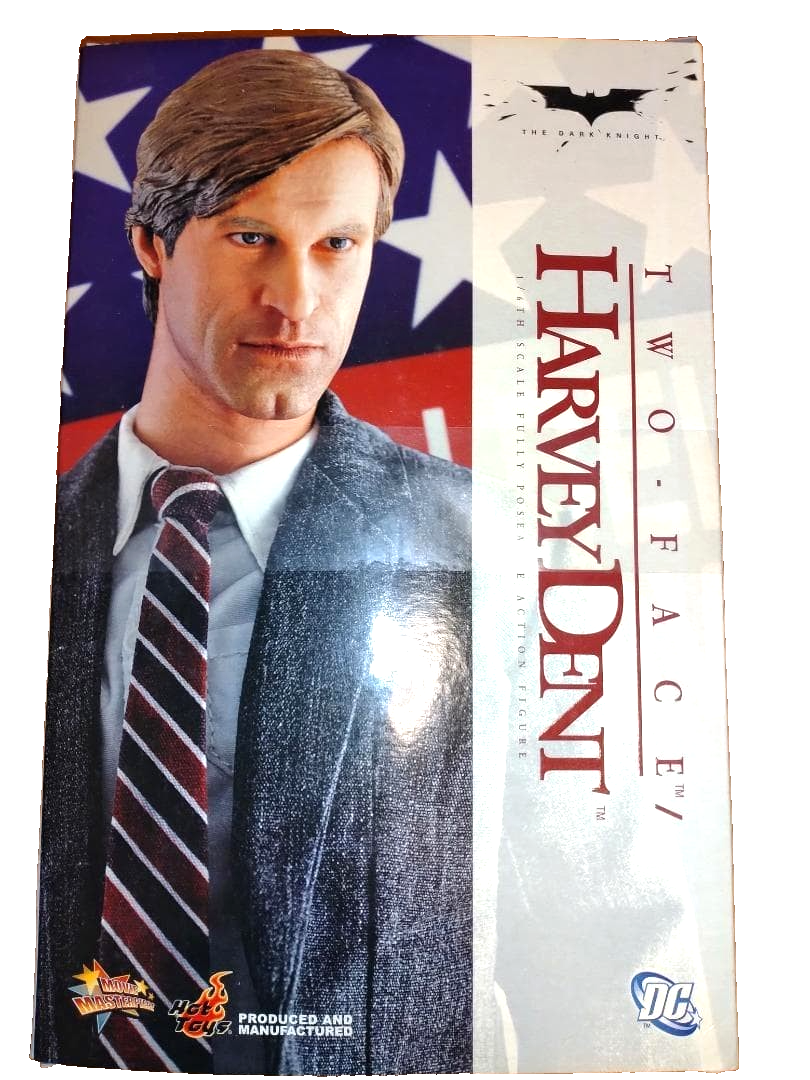 Hot Toys The Dark Knight TWO-FACE HARVEY DENT MMS81 1/6 Scale
