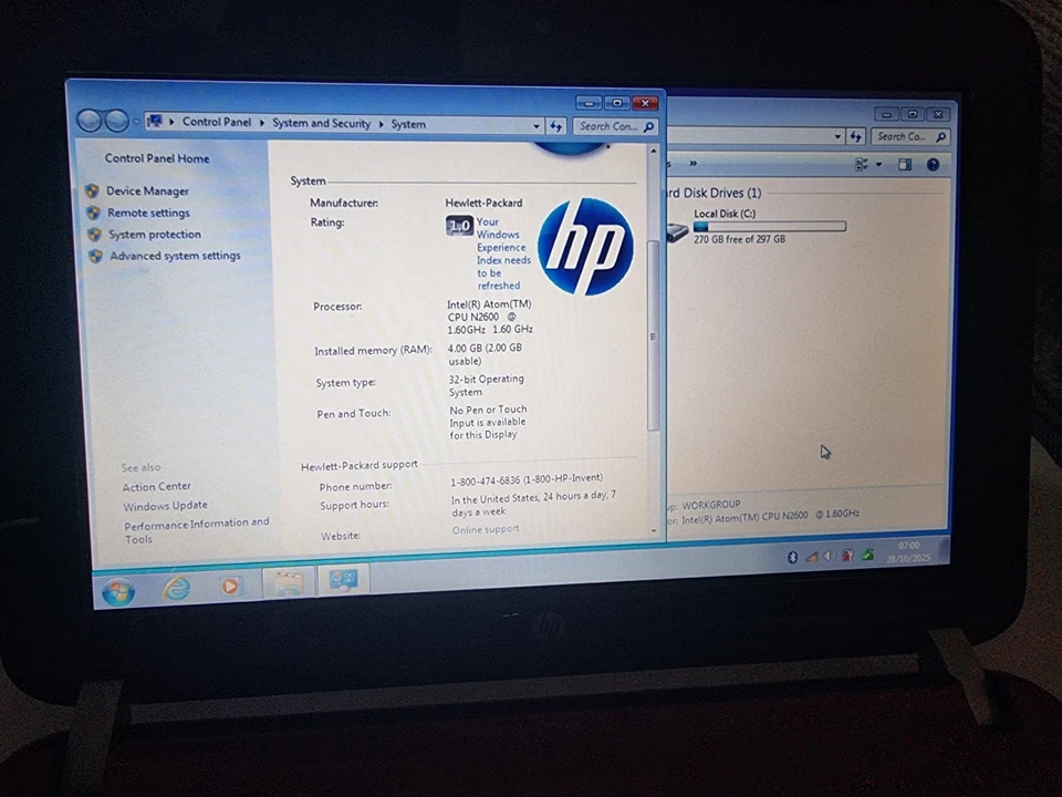 HP Mini 110 Netbook Red 10.1" 320GB HD - 4GB RAM - Win 7 - No battery - Image 3 of 4