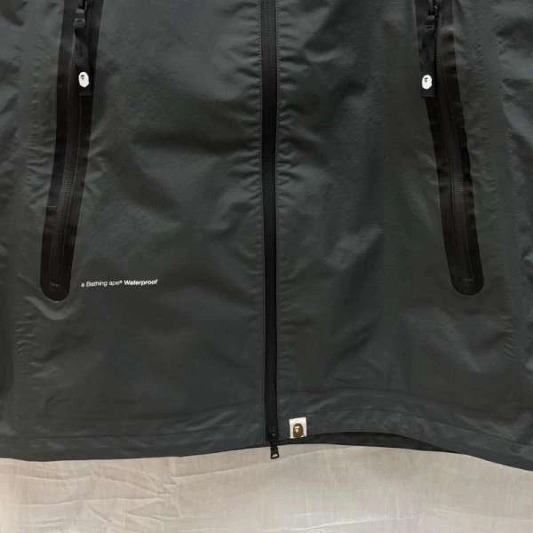 A BATHING APE (BAPE) Giacca con cappuccio A Bathing Ape Bape 3 strati nylon nero grigio taglia L