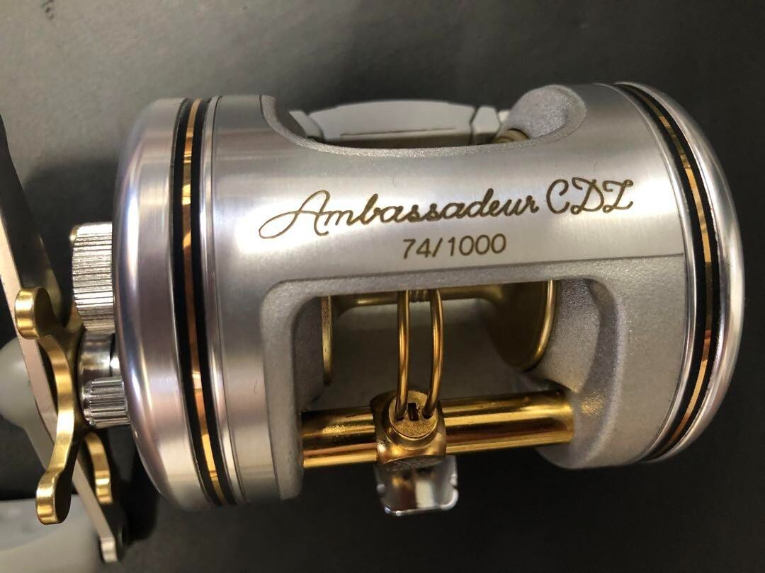 新品未使用 Abu アンバサダー 5600 CDi 限定品 74/1000 新品未使用 Abu アンバサダー 5600 CDi 限定品 74/1000