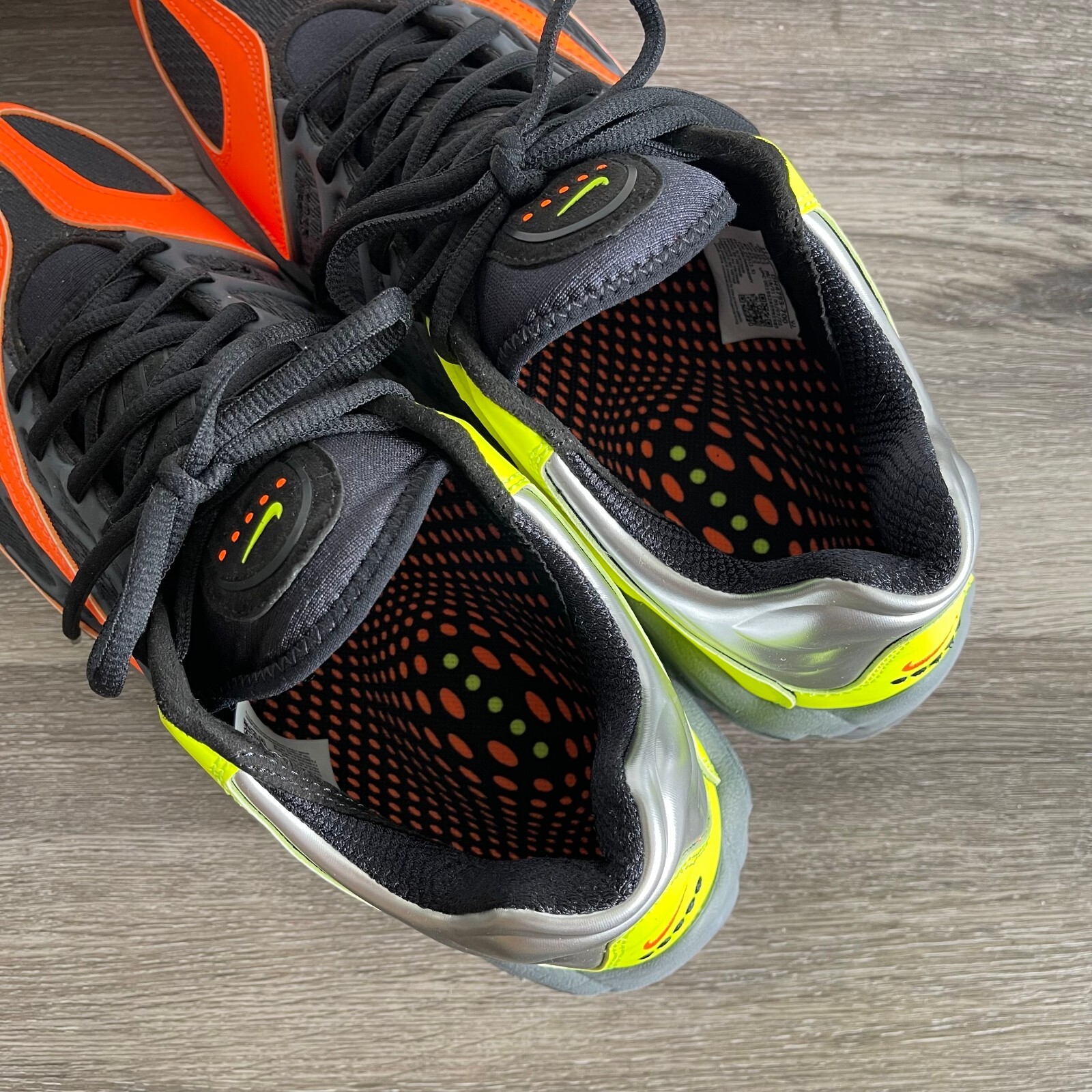 nike tuned air orange