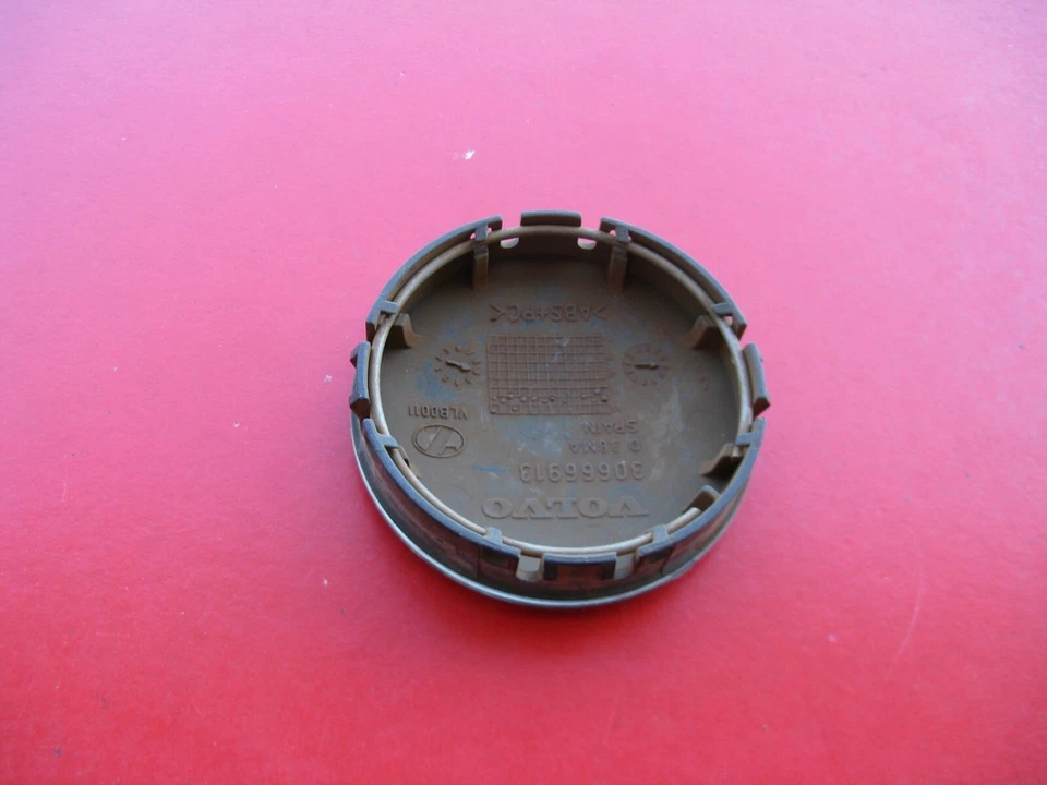 VOLVO XC90 XC60 V60 C30 S60 1 WHEEL RIM HUB CAP HUBCAP CENTER COVER PLUG #707 - Image 2 of 2