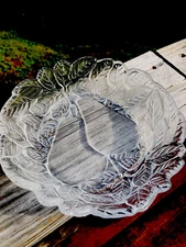 Vintage pressed glass pears & embossed leaves pattern fruit bowl centerpiece b88