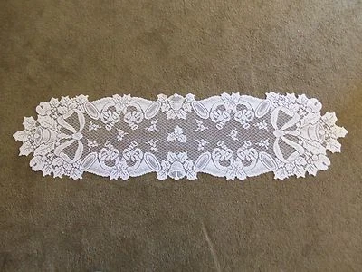 HERITAGE LACE Lace Table Runner White Christmas Horn Design 36" x 14"