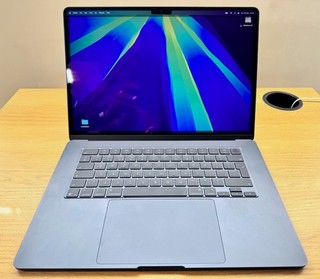 Apple MacBook M4 Air 15" 2025 24GB Memory 512GB SSD Rare Sky Blue Pristine