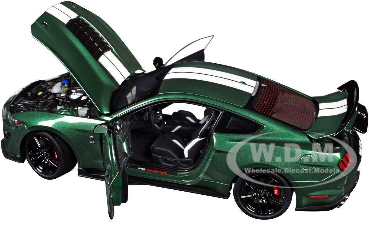 FORD MUSTANG SHELBY GT500 ERUPTION GREEN 1/18 MODEL CAR BY AUTOART
