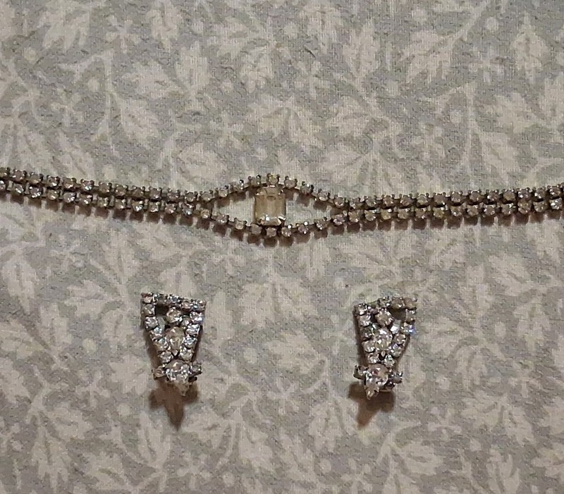 La Rel Vintage Rhinestone Bracelet Clip On Earring Set Silver Tone Bridal Formal