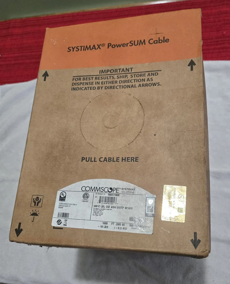 Commscope Systimax PowerSUM Cat5e 1061c U/UTP, no plenum, azul claro. 1000 pies Foto 2 de 2