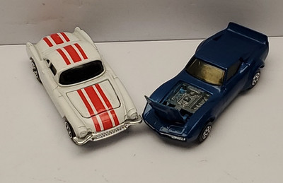Kidco Vintage 57 and C3 Corvette White Red Stripes Blue 1979 Die Cast