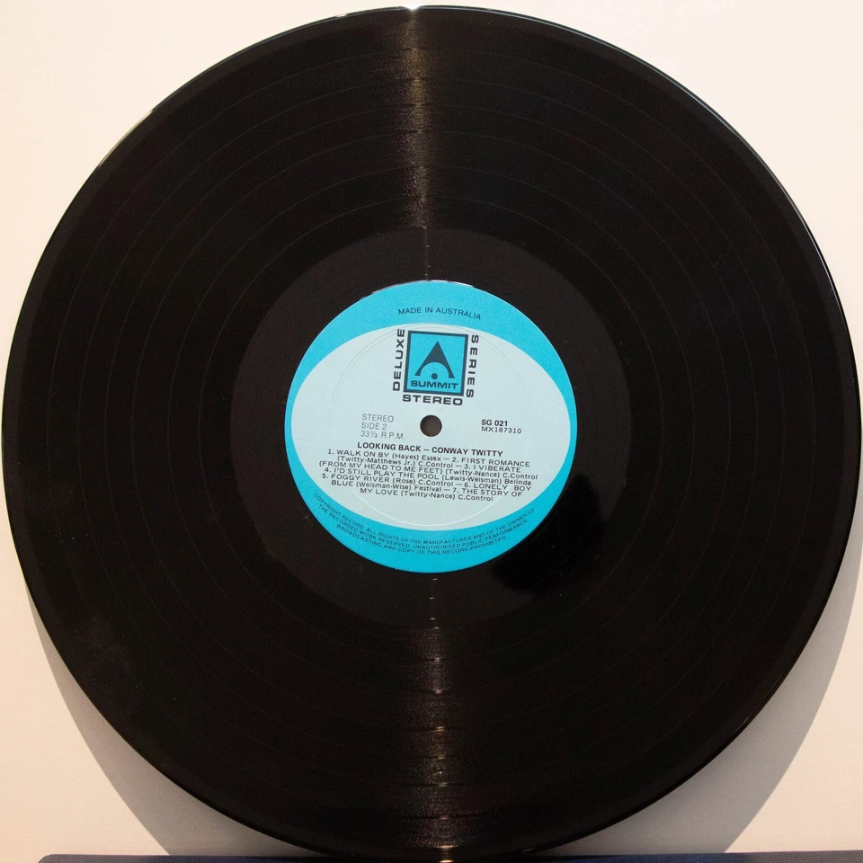 CONWAY TWITTY - LOOKING BACK - Vinyl LP - Summit - 1975 -VG FREE POSTAGE  (1596) - Image 3 of 4
