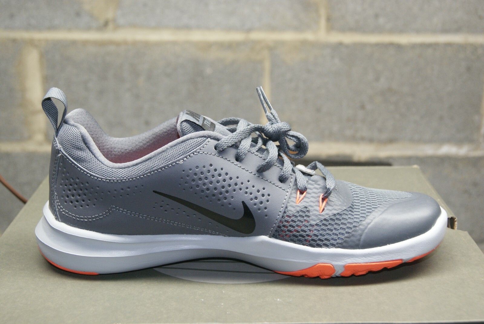 nike legend trainer black