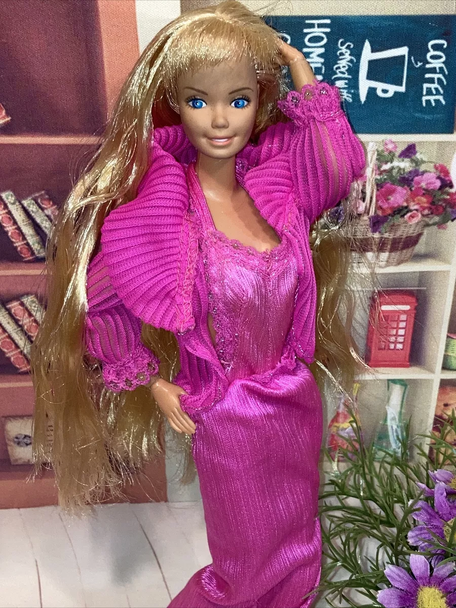 1979 Beauty Secrets Barbie Doll 1290 Mattel in Original Clothes Excellent