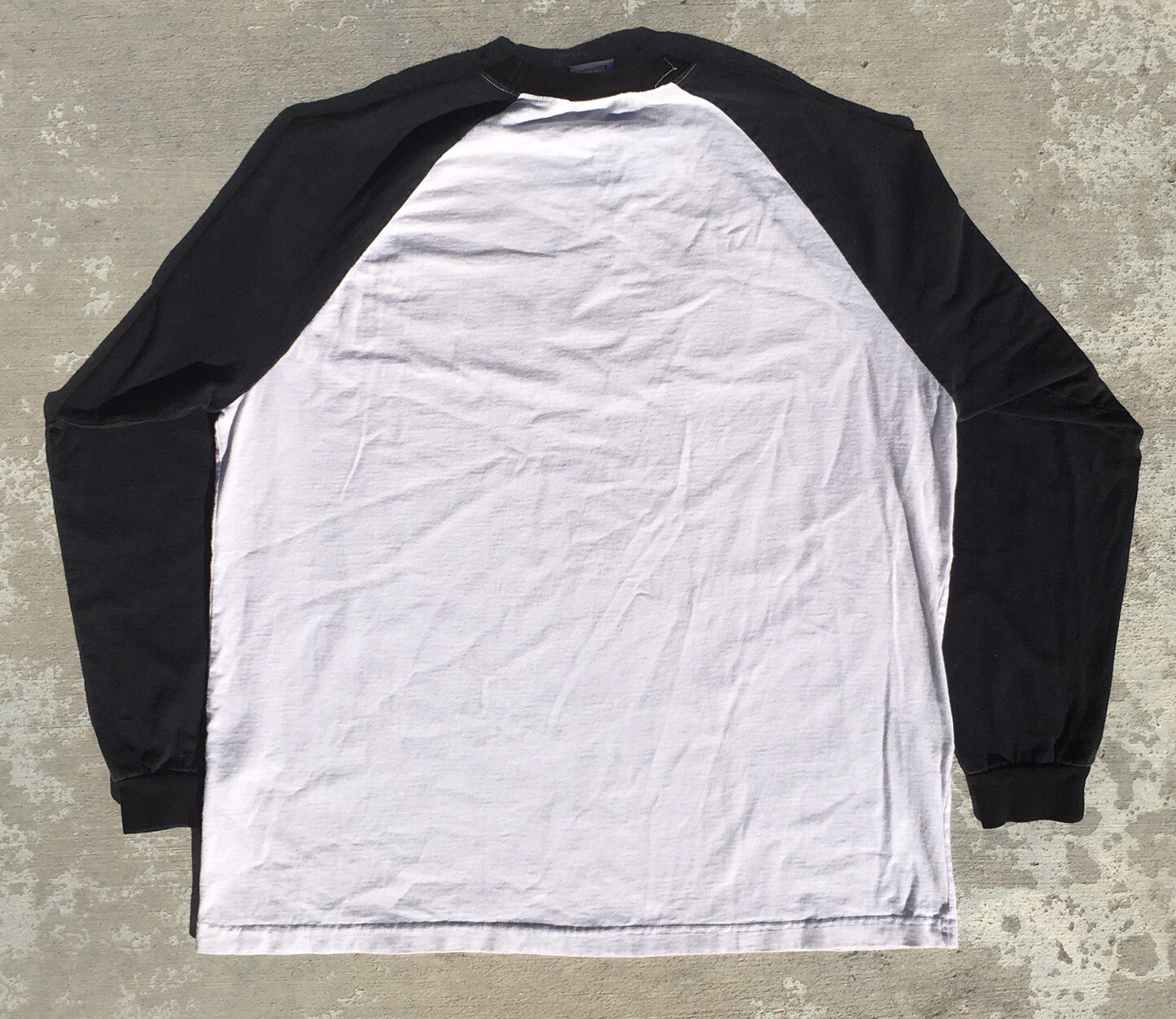 Vintage Globe Skateboards MADE IN USA Raglan Tshirt Size XL