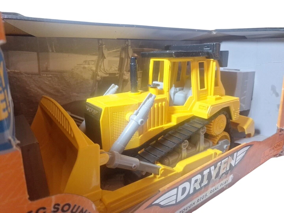 Driven By Battat D9 Dozer Action Sounds Bulldozer Construction Toy - Image 3 of 4