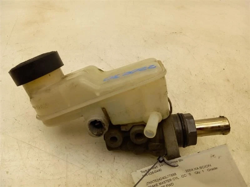 04-06 SCION XA 1.5L 4CYL TRACCIÓN DELANTERA FRENO CONJUNTO CILINDRO MAESTRO  Foto 2 de 4