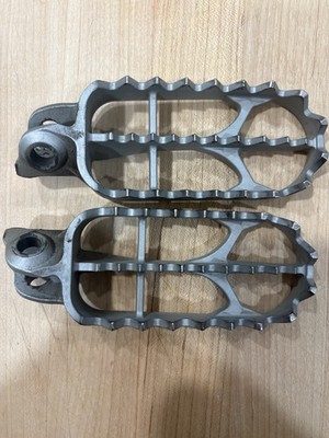 KTM OEM Rally Footpegs 7620304025, 76203041250. 690,950,790,890,1190,1290