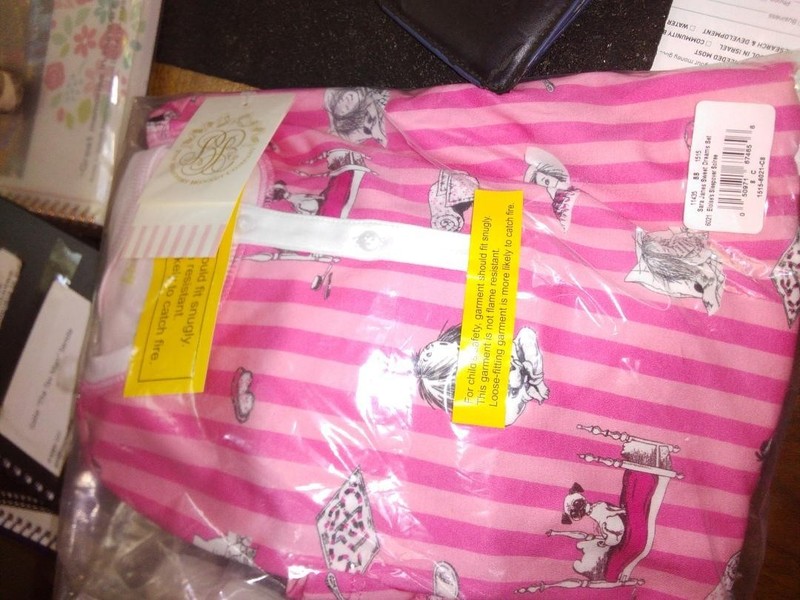 ELOISE'S  PIJAMA AT THE PLAZA