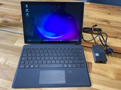 Microsoft Surface Pro 5 LTE - Core i5-7300U / 8GB RAM / 256GB SSD / Top Zustand