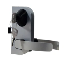 SOUTHCO OFFSHORE SWING DOOR  LATCH KEY LOCKING