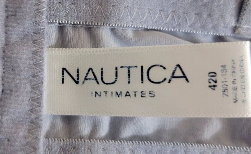 Sujetador Camiseta Nautica Púrpura Cobertura Completa Acolchado Ajustable Con Aros Talla 42D Foto 3 de 4