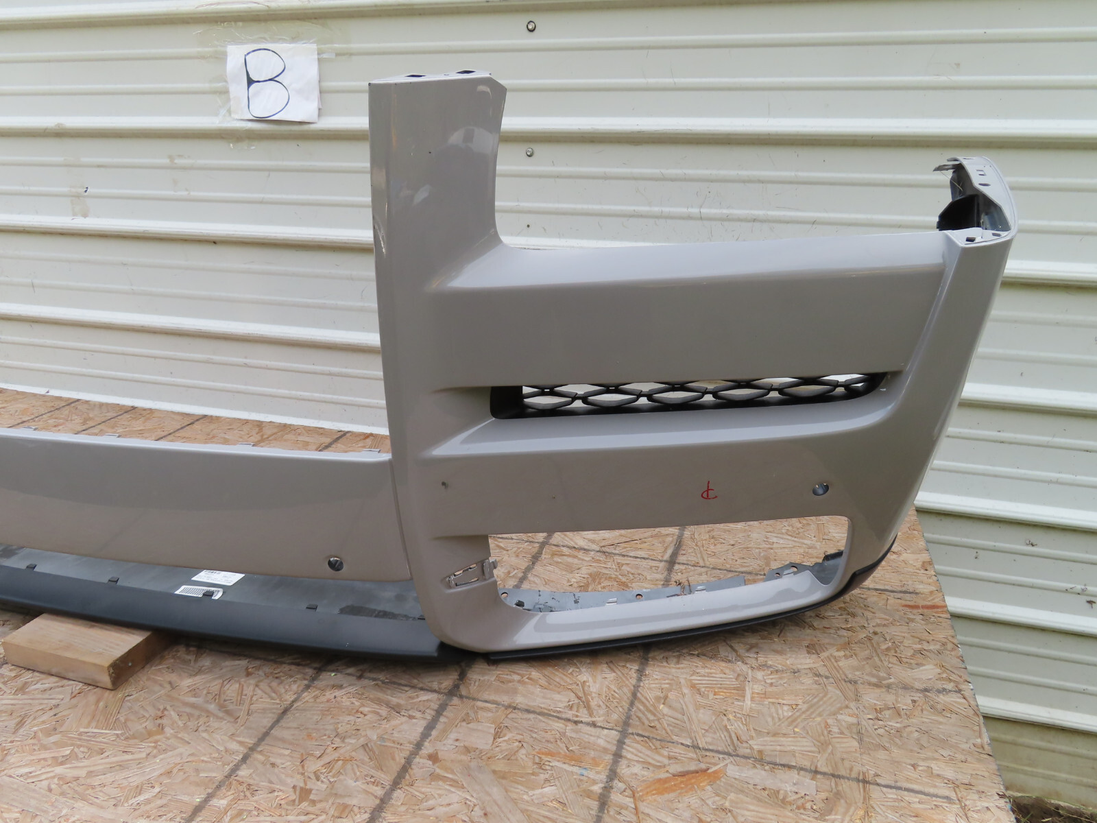 2018 2019 2020 2021 2022 ROLLS-ROYCE CULLINAN FRONT BUMPER COVER OEM