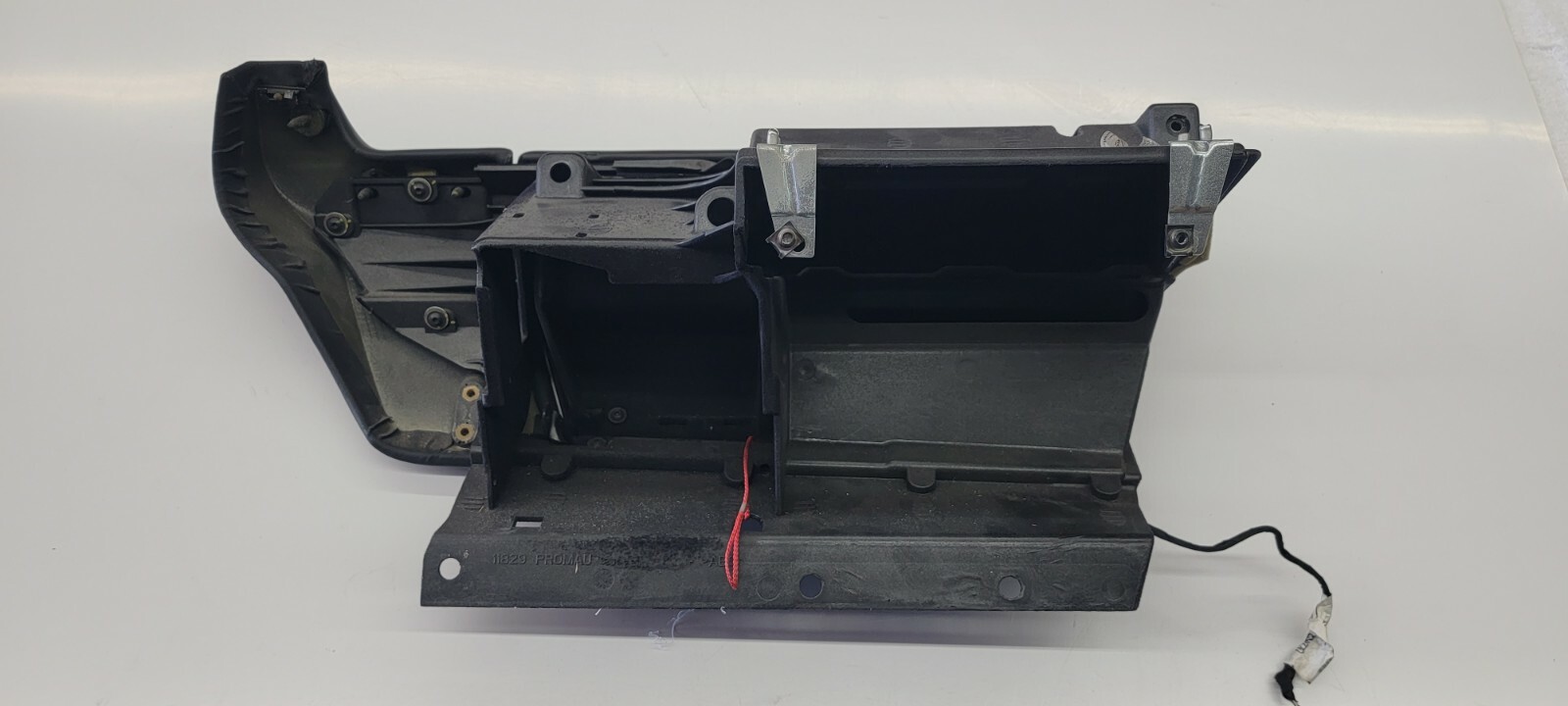 FERRARI 458 ITALIA PASSENGER GLOVE BOX ASSEMBLY OEM 81498212 82042800
