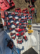 Imagen de Milwaukee M18 FUEL 18V Power Tool Set w/ Li-Ion Batteries (message for info)