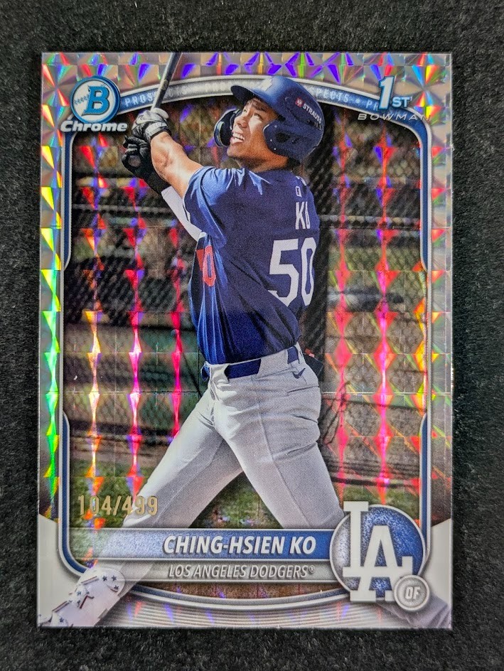 2025 Bowman Chrome KO CHING-HSIEN 104/499 1st Geometric Refractor Prospects SP