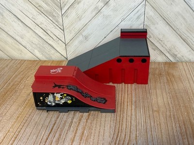 Tech Deck 2 pieces of ramps Tony Hawk Ryan Sheckler