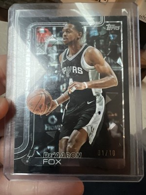 1ST ON PRINT Topps 2025-26 De'Aaron Fox San Antonio Spurs #196 #01/10