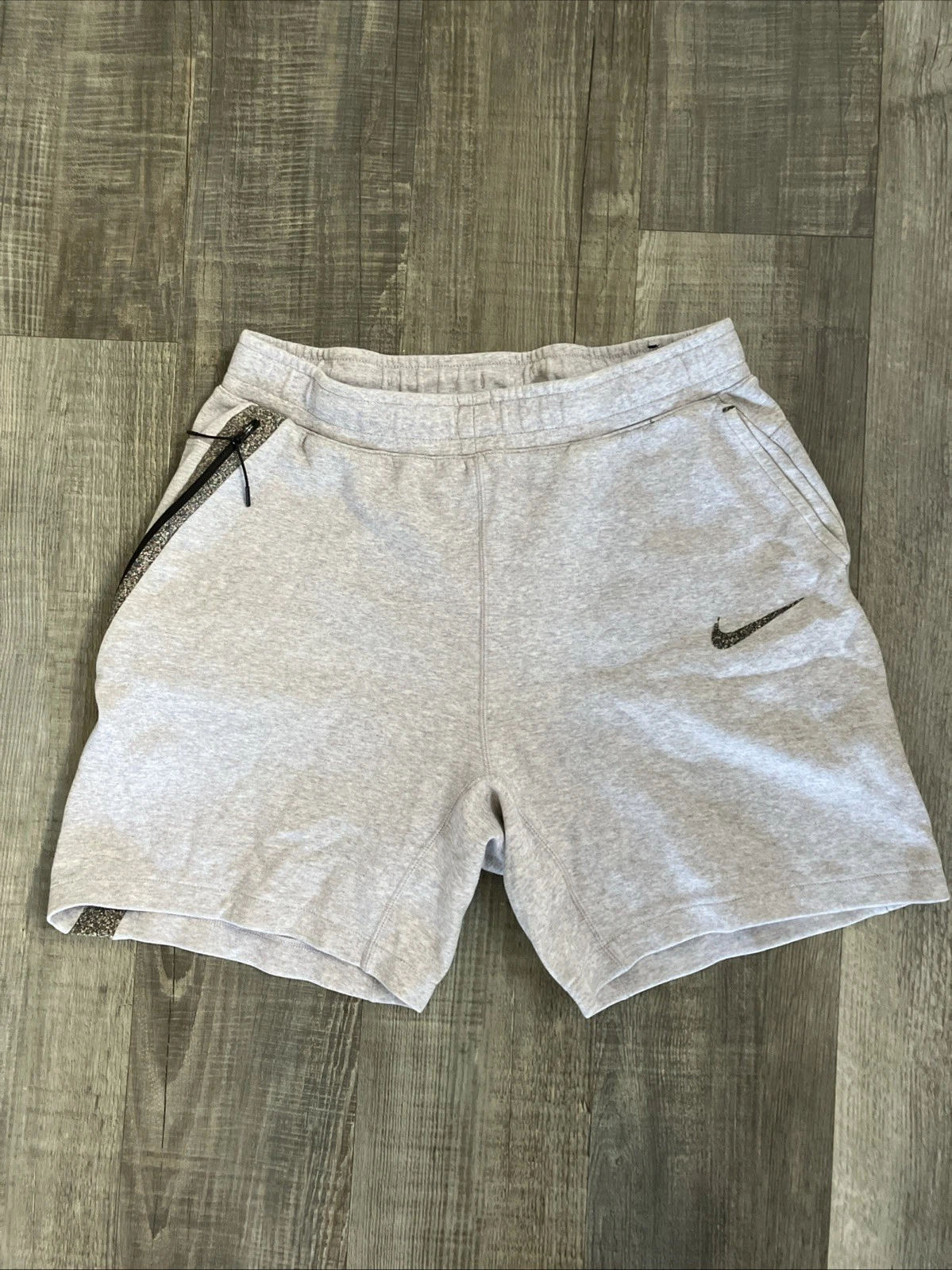 Nike Tech Fleece Shorts 50 Sustainable Materials Size Large Grey Men CJ5488-902