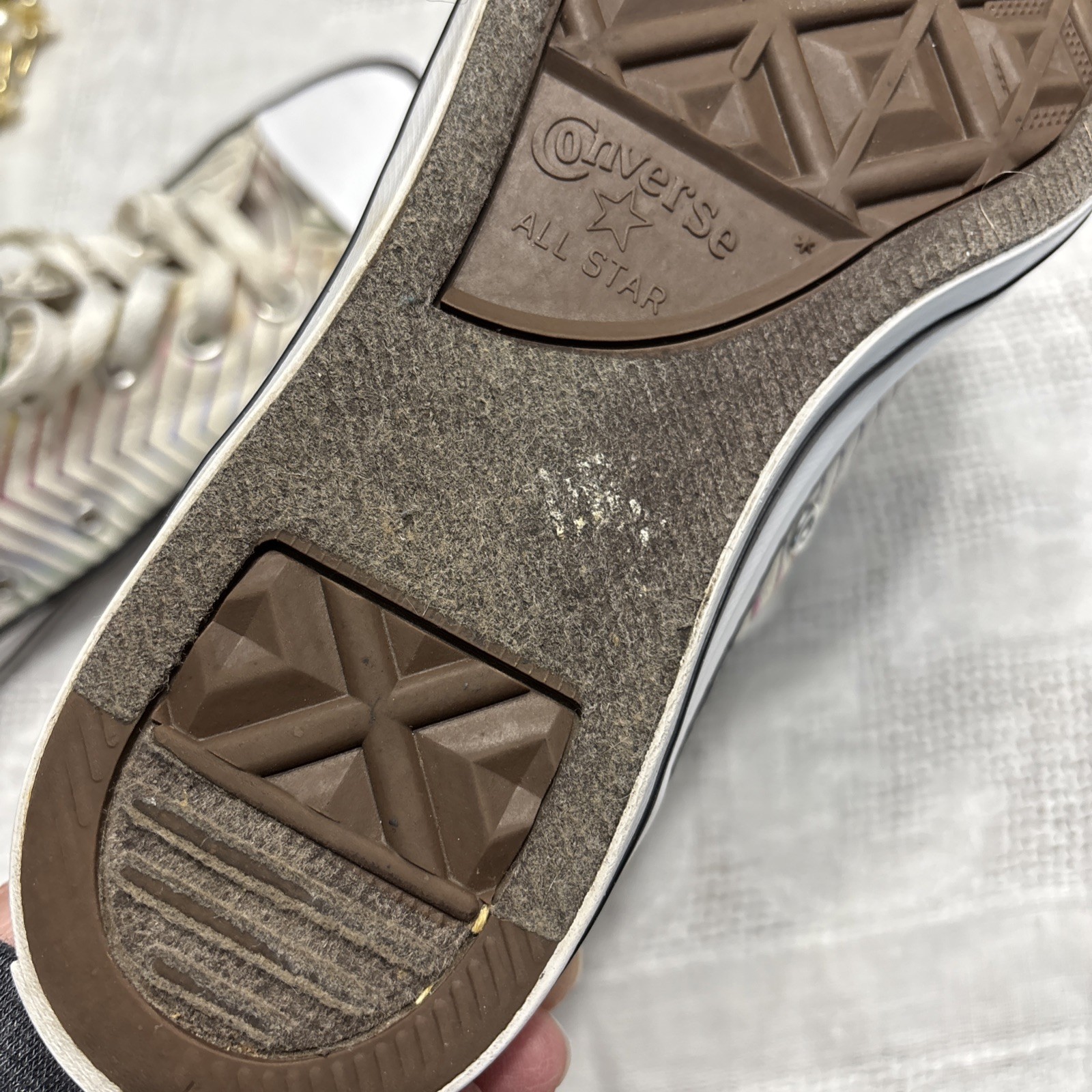 Converse Chuck Taylor All Star Exploding Star Hig… - image 8