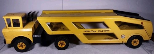 Vintage 1968 Yellow Mighty Tonka Car Carrier with Cab Total 34 Inches Long