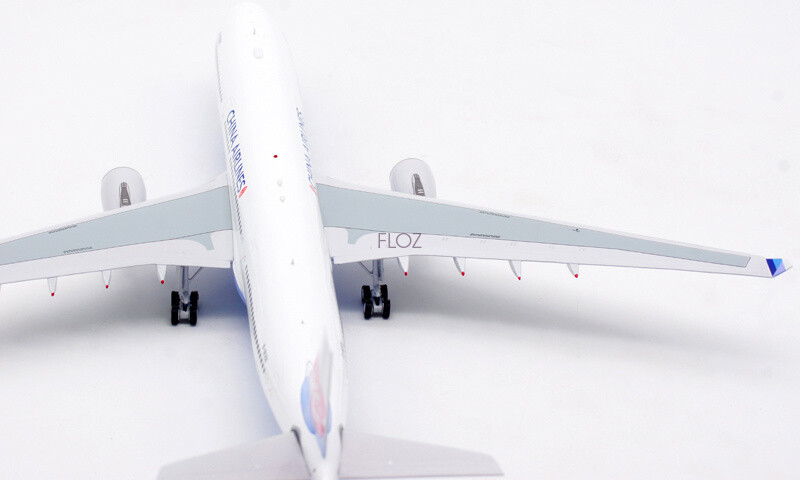 Albatros 1:200 CAL A330-300 B-18311 ALBATROS China Airlines for AIRBUS A330-300 B-18306 1/200 plane