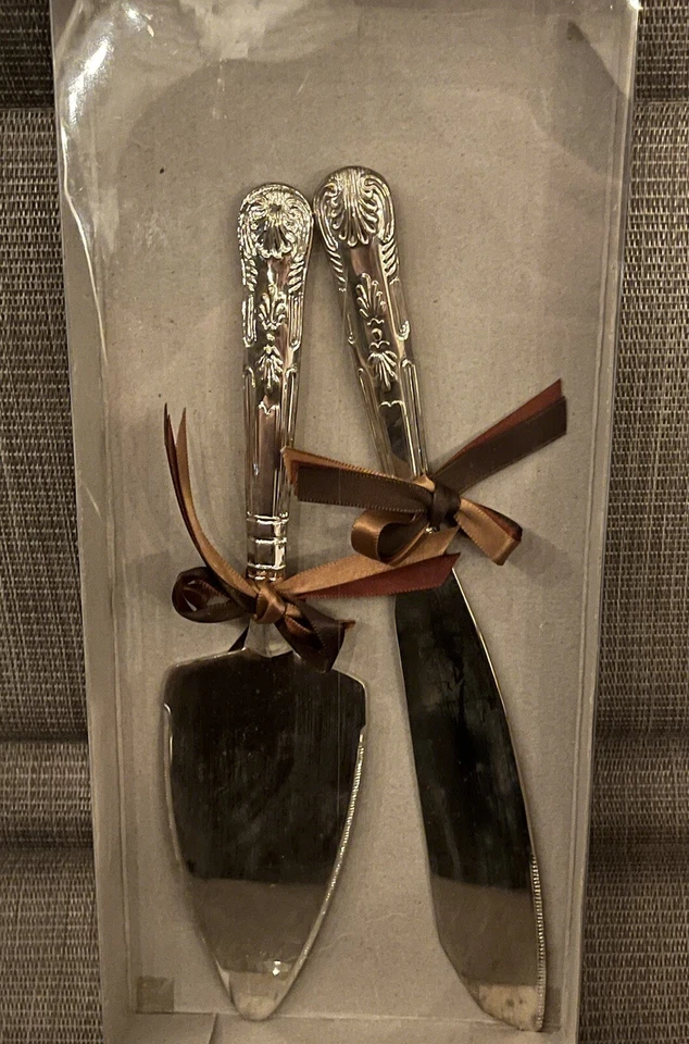 Cuchillo y servidor para pasteles Wilton Foto 2 de 4