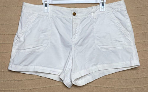 Old Navy Shorts Womens White Low Waist Staple Capsule Momcore Comfort Yacht 16