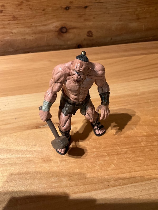Heroscape C3V: Brontos (figure only). Safari Cyclops S801829