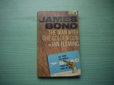 THE MAN WITH THE GOLDEN GUN by IAN FLEMING P/BACK 1967 2ND PRINT EDITION