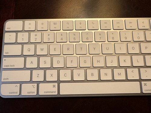 Apple Magic Keyboard with Touch ID & Numeric Keypad White A3119 (MXK73LL/A) - Bild 3 von 4