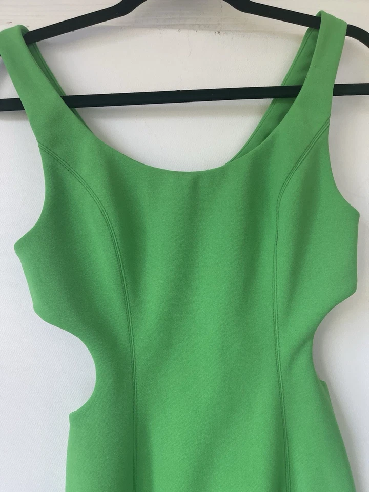 Vestido midi Misha Coretta verde recortado talla S EU 36 verde isla ceñido al cuerpo Foto 4 de 4
