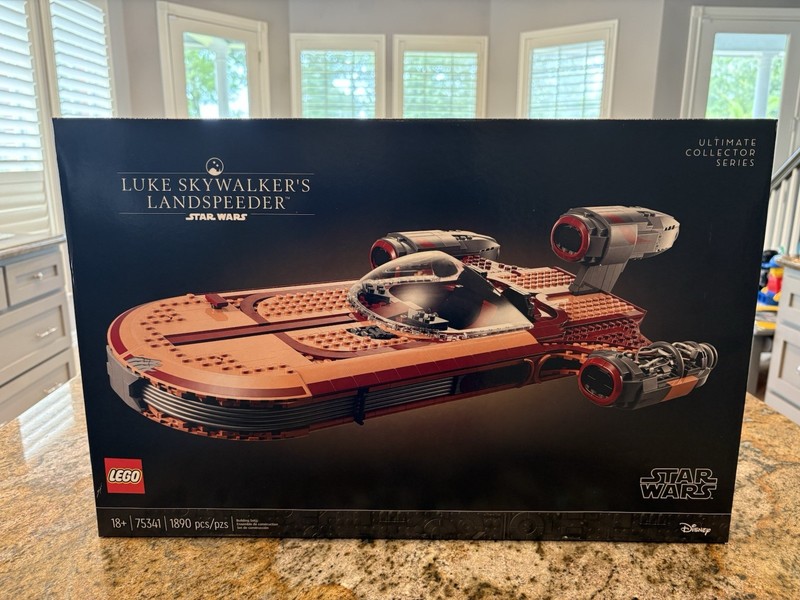 LEGO Star Wars UCS Luke Skywalker’s Landspeeder 75341 - RETIRED SET, NISB