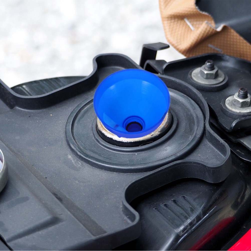 Capless Gas Tank Funnel Engine Oil Funnels with Strainer Gasoline