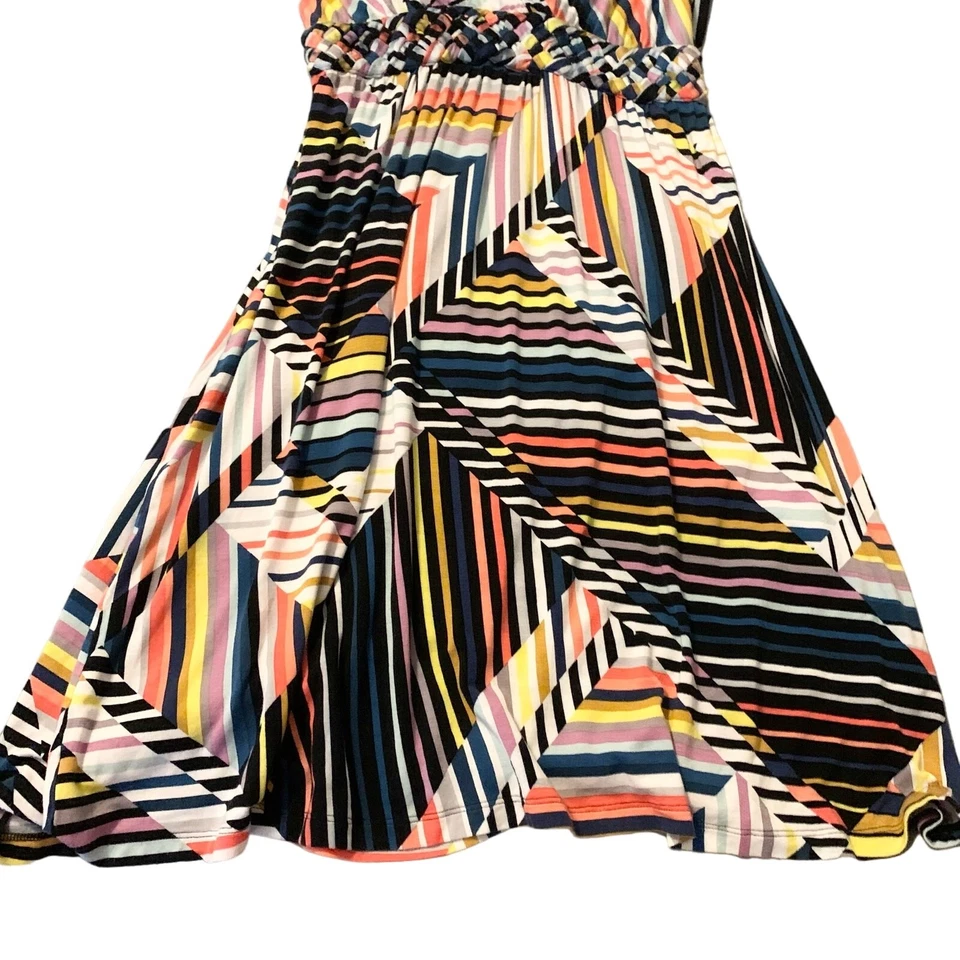 Mini vestido Spense médio listrado multi ziguezague sem mangas stretch arte para usar - Imagem 4 de 4