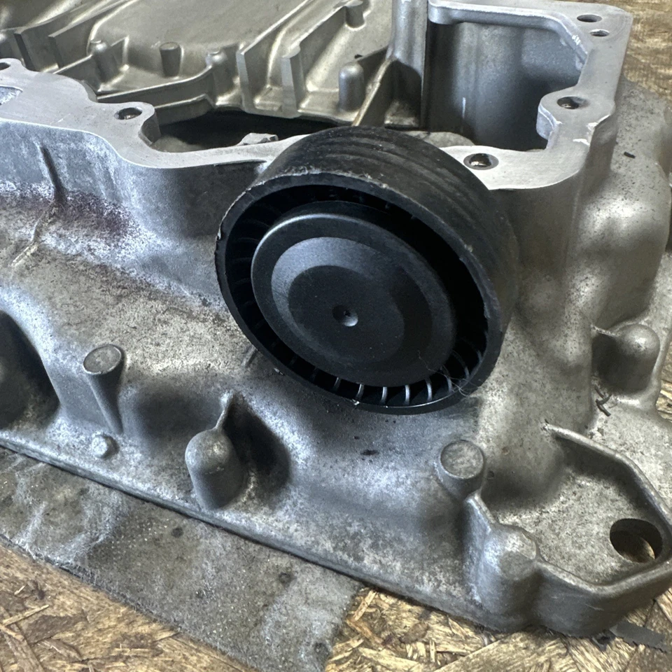 AUDI SQ5 2021 AWD motor de 3,0 L cárter de aceite superior 06M103805 fabricante de equipos originales 60 k millas Foto 2 de 4