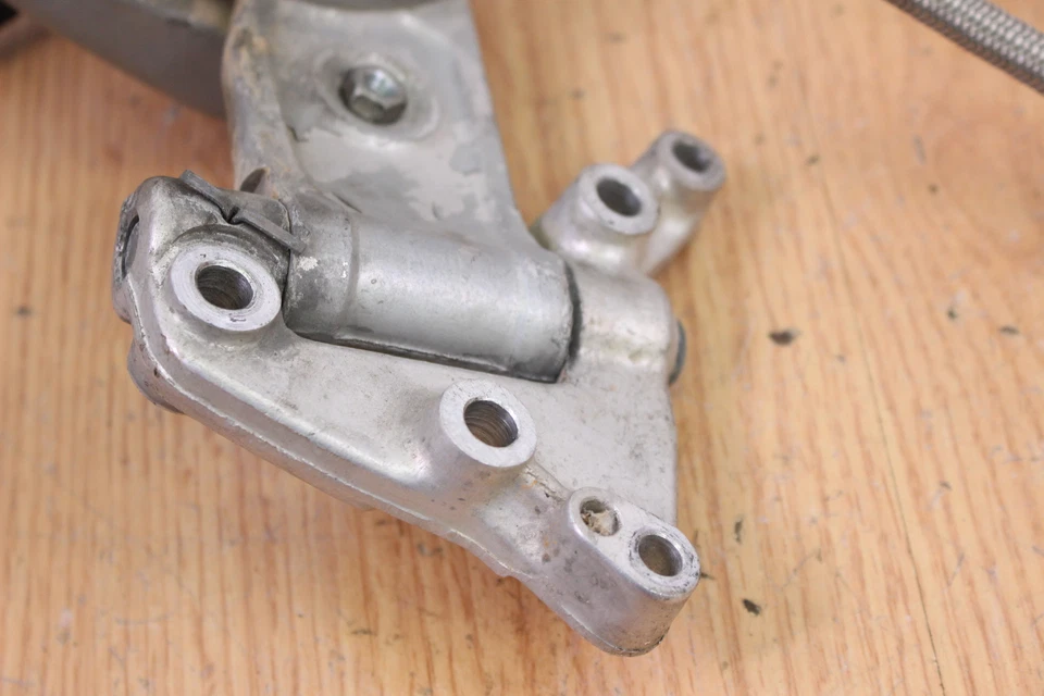 1970 HONDA CB750K Front Brake Caliper With Brake Lines — 第 3/4 张图片