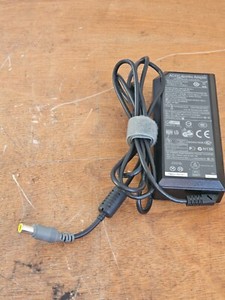 IBM Lenovo Notebook Laptop Netzteil P/N 40Y7650 FRU 40Y7657 T60 T61 T400 T41