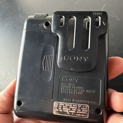 Sony Walkman SRF-M33 Portable AM/FM Stereo Radio Walkman Mega Bass